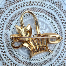 画像をギャラリービューアに読み込む, ラインストーン花籠ブローチ