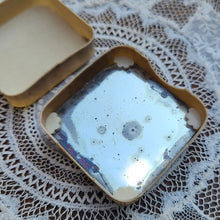 画像をギャラリービューアに読み込む, ツバメ柄セルロイドケース