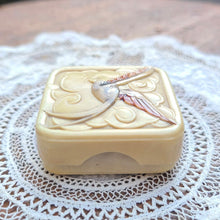 画像をギャラリービューアに読み込む, ツバメ柄セルロイドケース