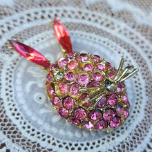 画像をギャラリービューアに読み込む, ピンクラインストーンのラビットブローチ