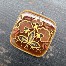 画像をギャラリービューアに読み込む, エナメルチャーム(茶の花模様)