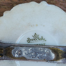 画像をギャラリービューアに読み込む, ローゼンタール ヴィクトリアン磁器ブローチ