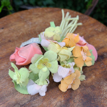 画像をギャラリービューアに読み込む, 4色花コサージュ