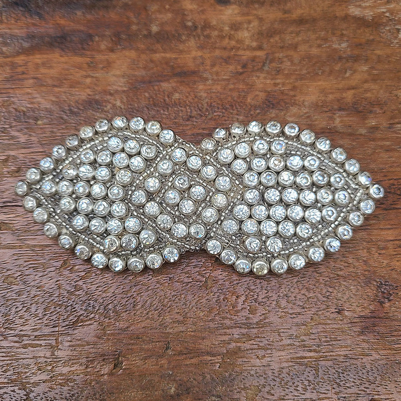 リボン型ラインストーンブローチ – デイジーストア