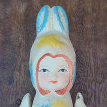 画像をギャラリービューアに読み込む, イースターバニービスクドール (イエロー×ブルーA)