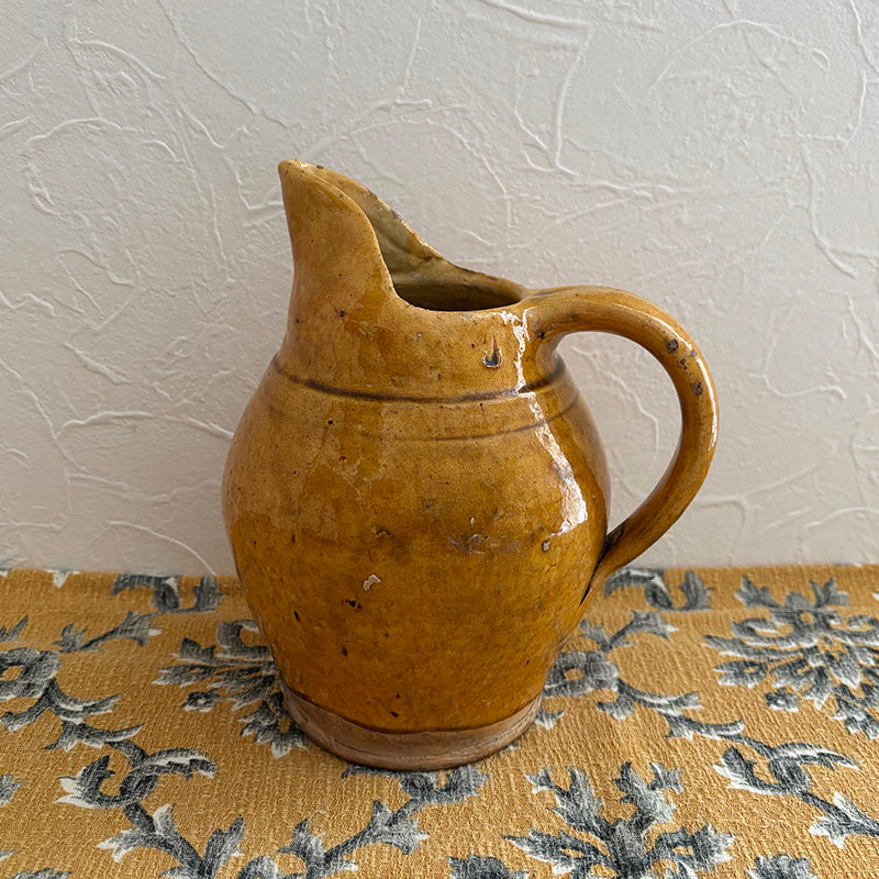 黄土色のピシェ ピッチャー 陶器 飲み物サーバー フランス 南仏