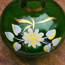 画像をギャラリービューアに読み込む, ボヘミアングラス緑花瓶