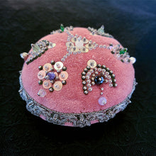 画像をギャラリービューアに読み込む, ピンクベルベットピンクッション