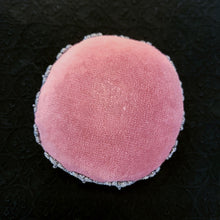 画像をギャラリービューアに読み込む, ピンクベルベットピンクッション