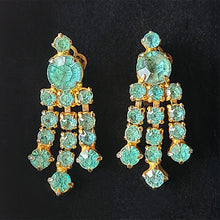 画像をギャラリービューアに読み込む, ライトブルーラインストーンイヤリング