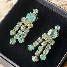画像をギャラリービューアに読み込む, ライトブルーラインストーンイヤリング
