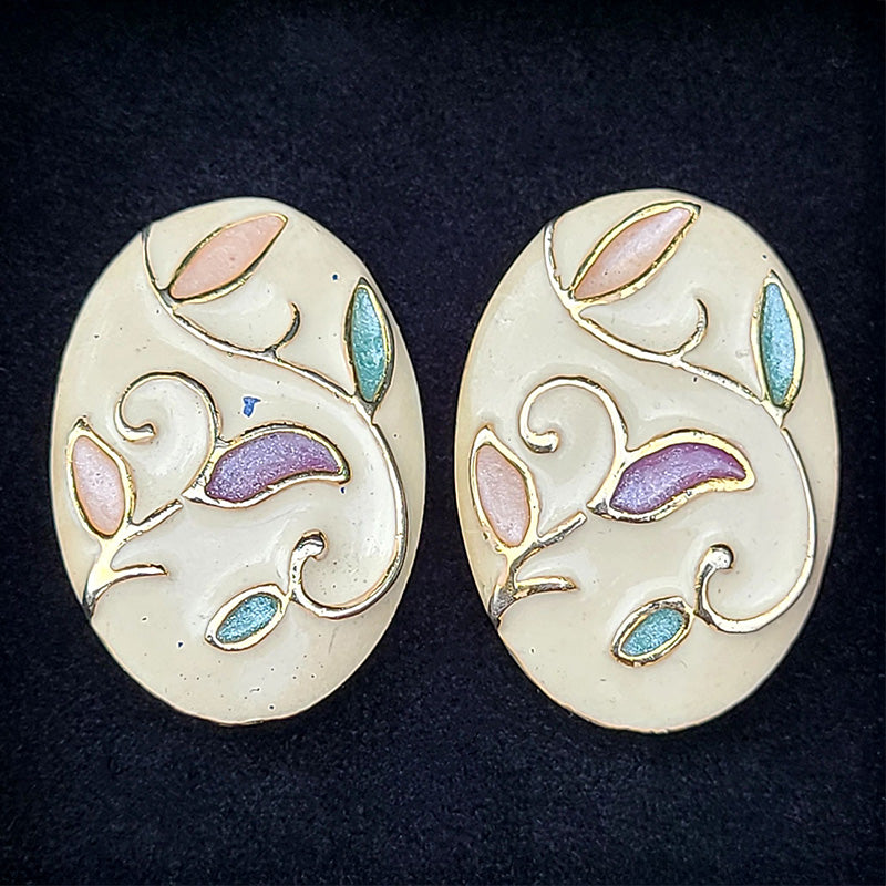 エナメルイヤリング(ホワイト) パステルカラー クリップバネ式