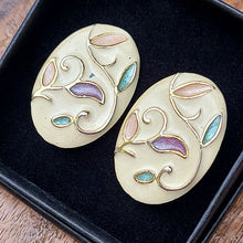 画像をギャラリービューアに読み込む, エナメルイヤリング(ホワイト)