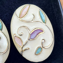 画像をギャラリービューアに読み込む, エナメルイヤリング(ホワイト)