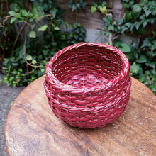 画像をギャラリービューアに読み込む, 赤い籐かご