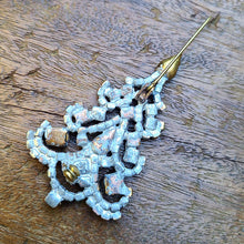 画像をギャラリービューアに読み込む, クリスマスブローチB