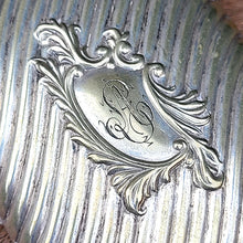 画像をギャラリービューアに読み込む, シガレットケース (モノグラム入り)