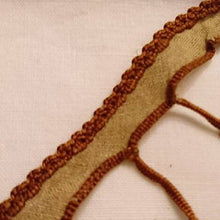 画像をギャラリービューアに読み込む, ブドウ柄カットワークドイリー