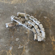 画像をギャラリービューアに読み込む, 赤×クリアラインストーンブローチ