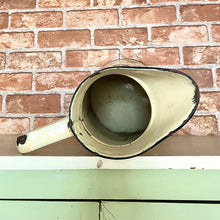 画像をギャラリービューアに読み込む, 薔薇模様ウォーターピッチャー