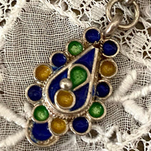 画像をギャラリービューアに読み込む, 青×緑のエナメルブローチ