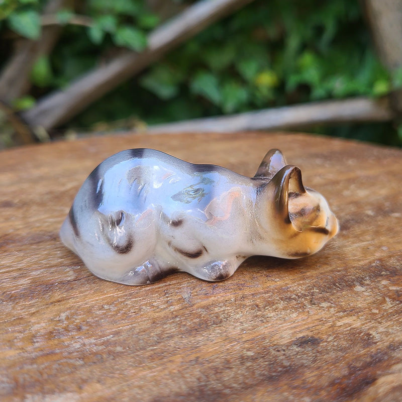 縞模様猫フィギュリン 獲物を狙うポーズ キジトラ 陶器 イギリス