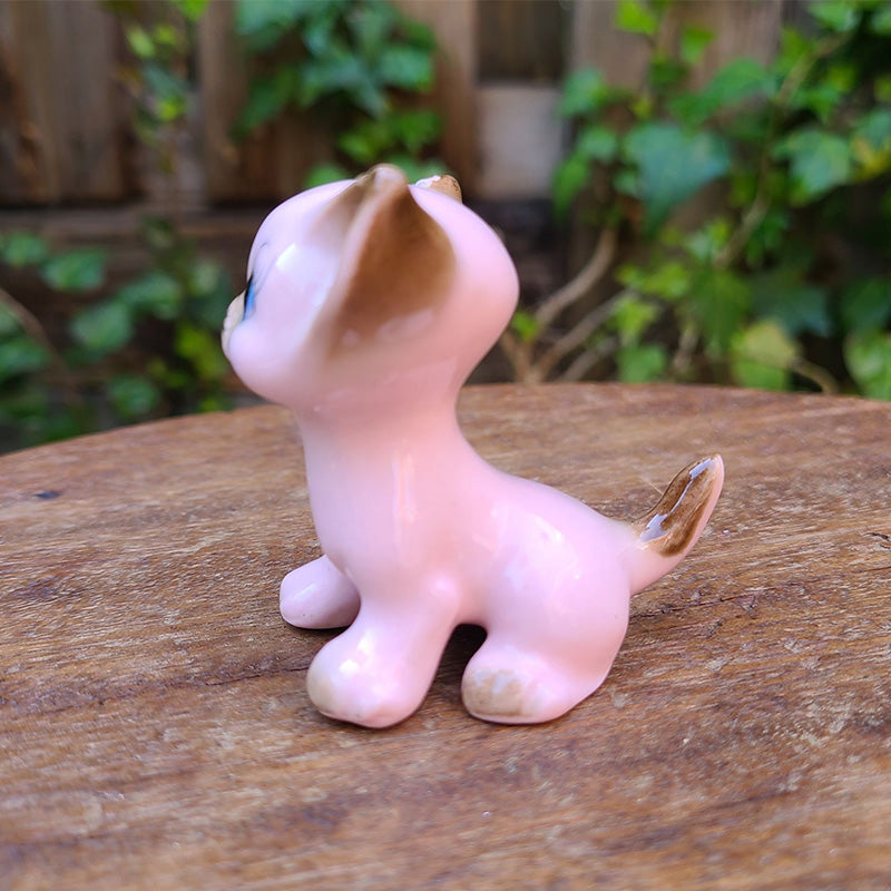 ピンクキャットフィギュリン 猫 陶器 置物 | アンティーク