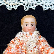 画像をギャラリービューアに読み込む, ヘルトヴィヒビスクドールボーイA(オレンジの服)
