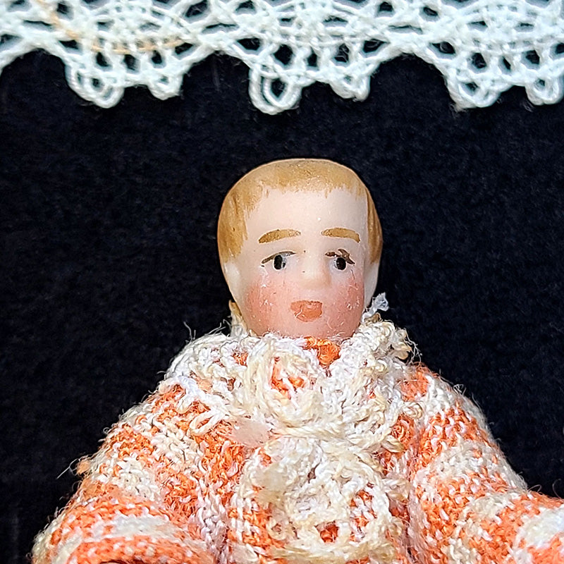 ヘルトヴィヒビスクドールボーイA(オレンジの服) Hertwig ドイツ