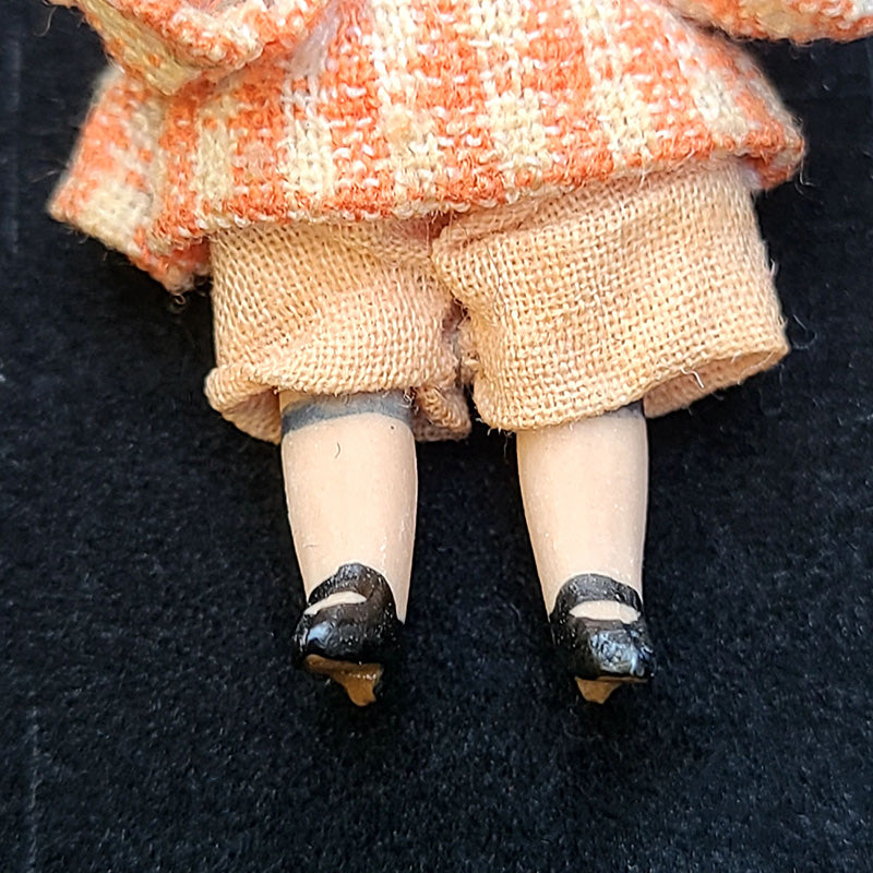 ヘルトヴィヒビスクドールボーイA(オレンジの服) Hertwig ドイツ