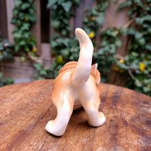 画像をギャラリービューアに読み込む, 茶トラ猫フィギュリン
