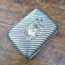 画像をギャラリービューアに読み込む, シガレットケース (モノグラム入り)
