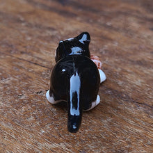 画像をギャラリービューアに読み込む, キャットフィギュリン毛糸玉(C)
