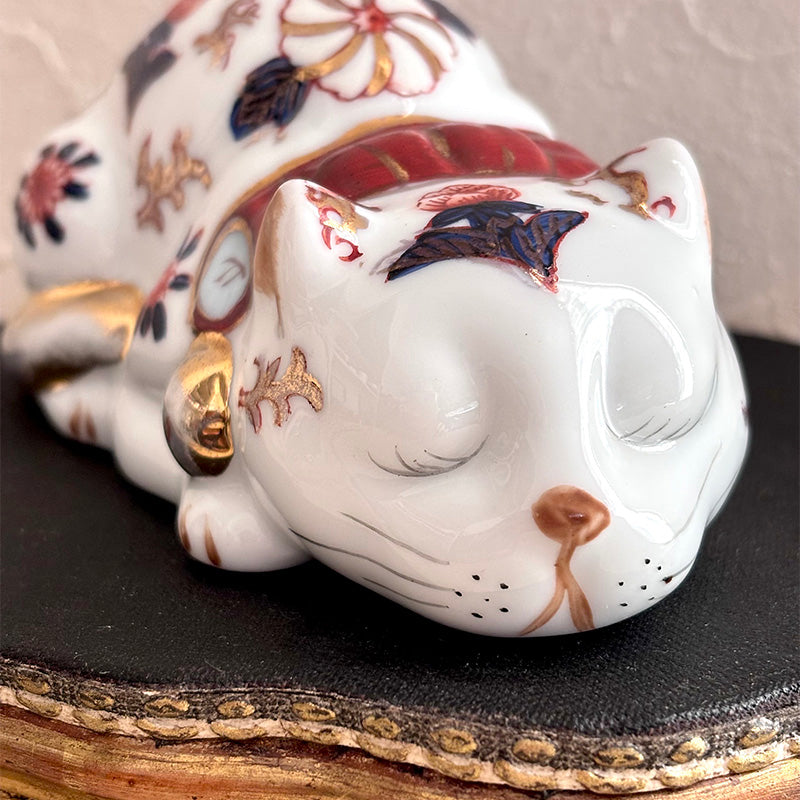 伊万里眠り猫 猫 陶器 置物 | アンティーク・ヴィンテージ雑貨の通販