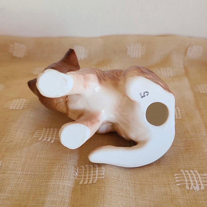 茶トラ猫陶器置物 – デイジーストア